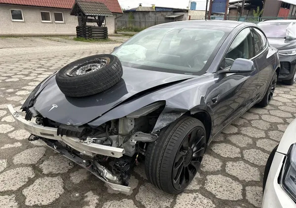 tesla model 3 opolskie Tesla Model 3 cena 102700 przebieg: 23640, rok produkcji 2021 z Nysa